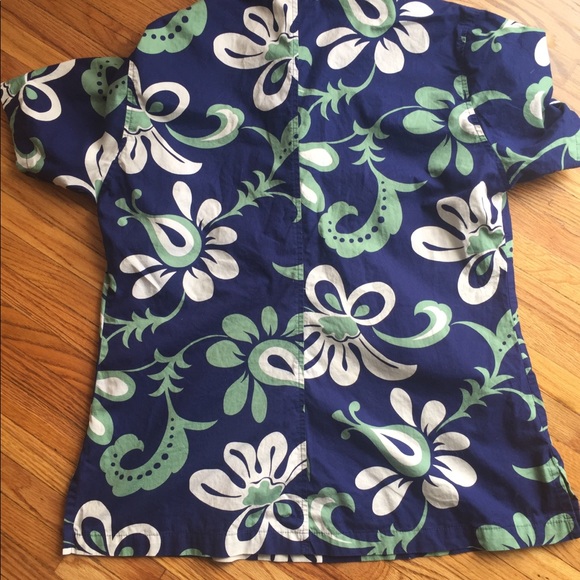 Go Barefoot Hawaiian Pullover Top - Picture 4 of 4